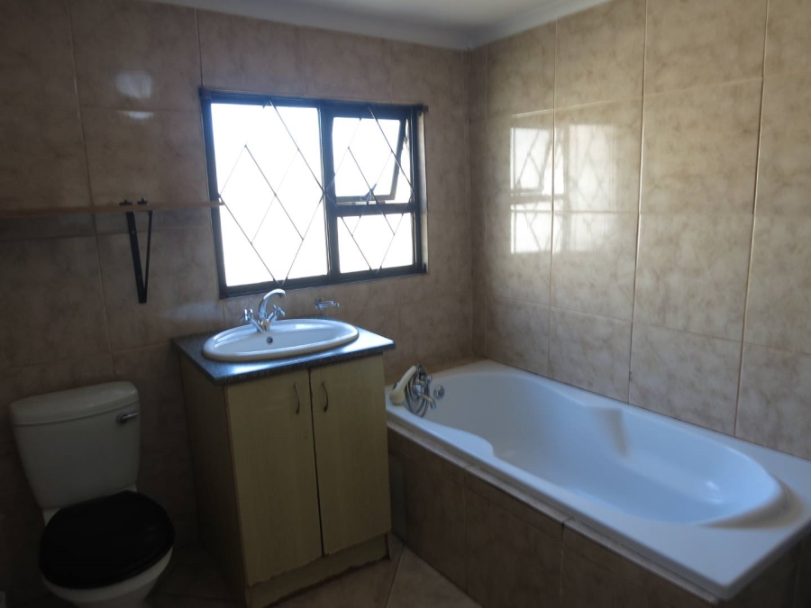 To Let 3 Bedroom Property for Rent in Kleinvlei Western Cape